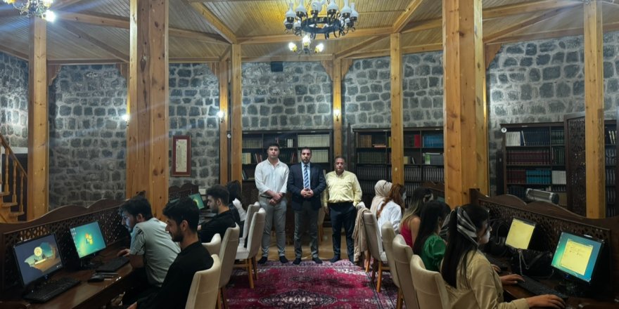 Kars’ta Uluslararası Harakani Kültür Vakfı Tarafından Yapay Zeka Eğitimi Düzenlendi